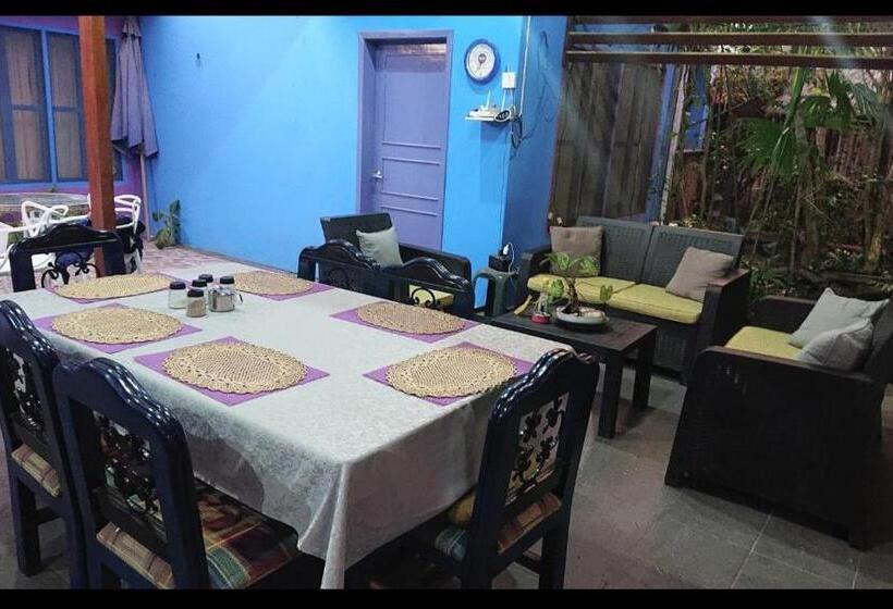 پانسیون La Casa De Naty By Ecuapolsky