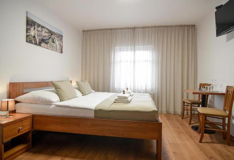 پانسیون Residence Malva