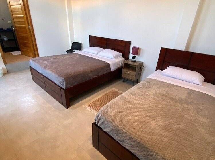 تختخواب و صبحانه Black Pearl