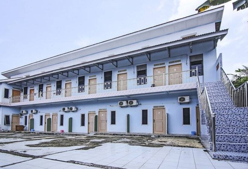 هتل Spot On 90433 Serasi Kost