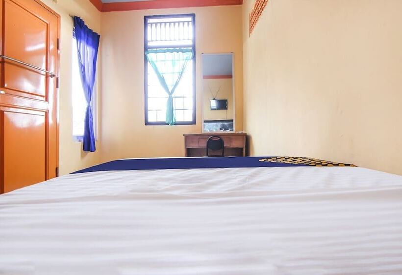هتل Spot On 90433 Serasi Kost