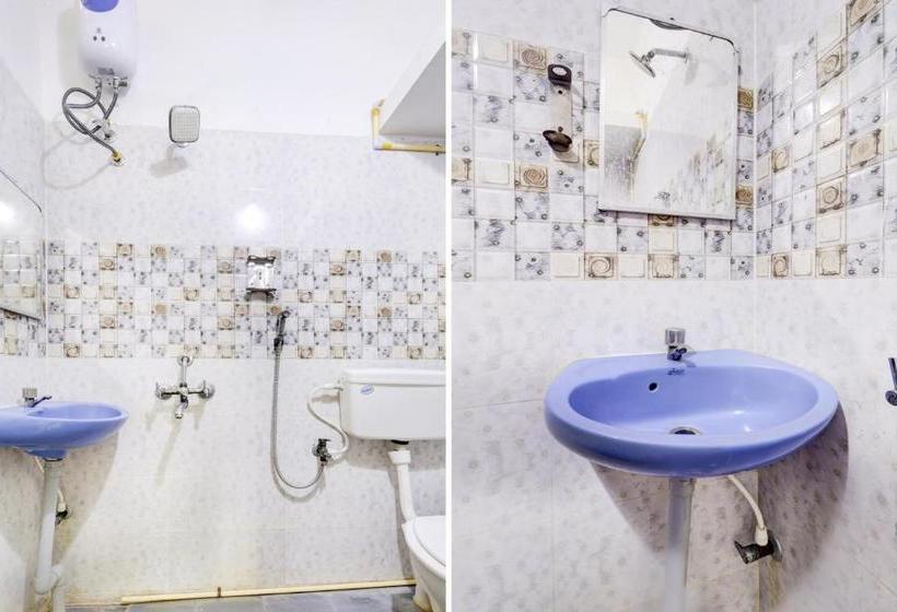 פנסיון Oyo 80441 Dhs Residency