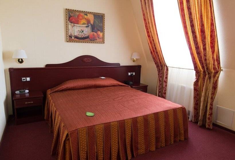 فندق Aurora Premier