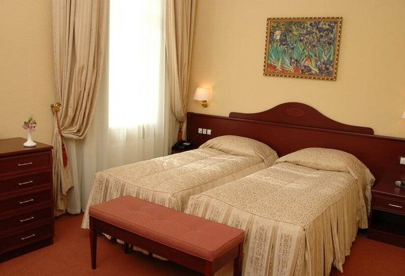 فندق Aurora Premier