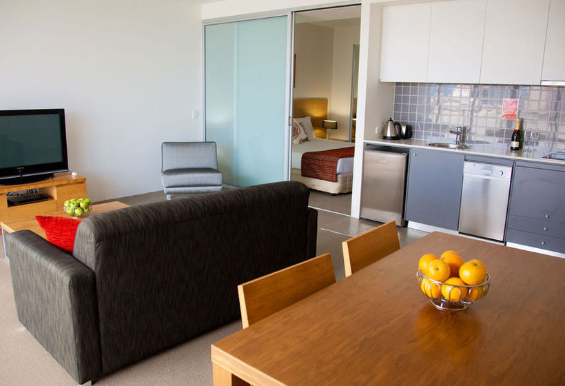 هتل The Sebel Cairns Harbour Lights