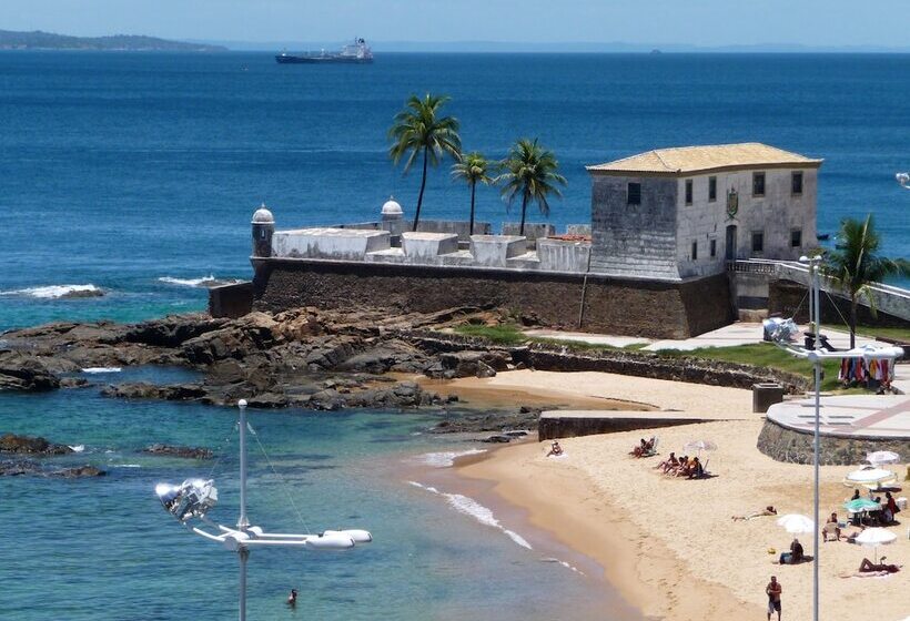 هتل Casa Do Amarelindo