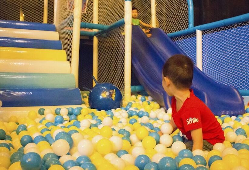 هتل Crowne Plaza Yantai Sea View, An Ihg