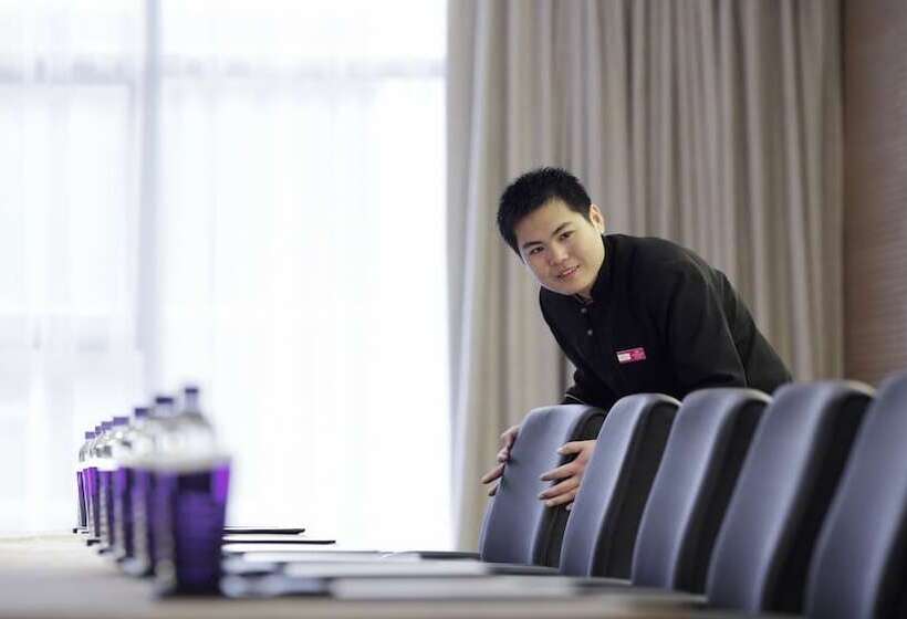 هتل Crowne Plaza Yantai Sea View, An Ihg