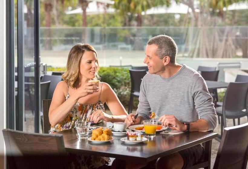 هتل Racv Noosa Resort