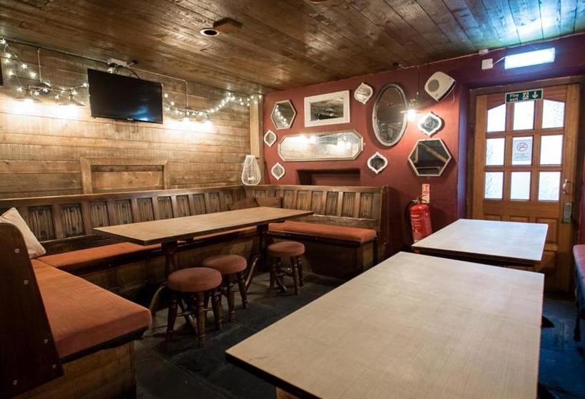 فندق صغير Pub On The Hoe