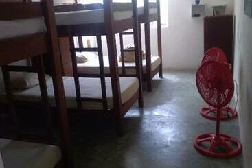 هاستل Hostal Jardin