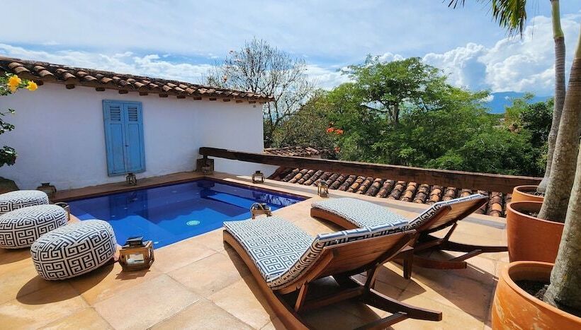 تختخواب و صبحانه Casa Yahri