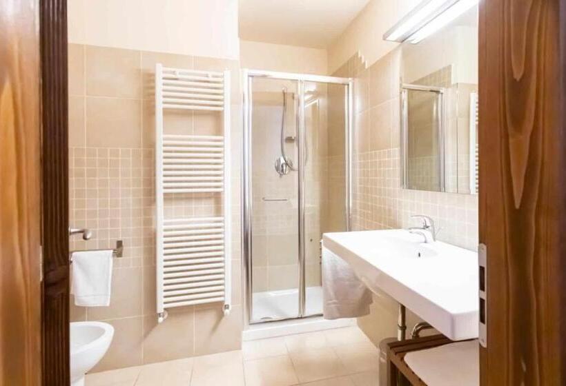 فندق Collina Dei Poeti