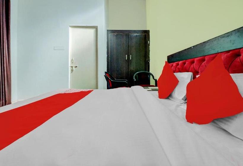 בית מלון כפרי Oyo 74957 Hotal Niwari House