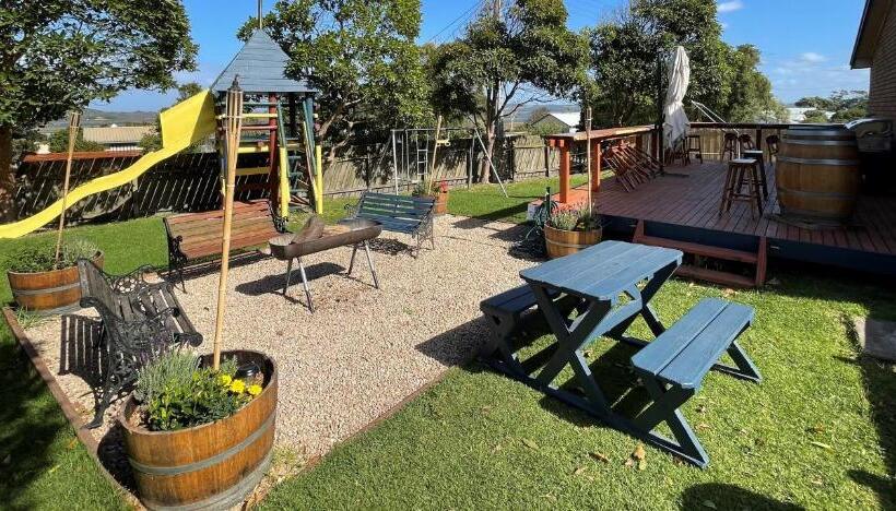 Marlo Caravan Park & Motel