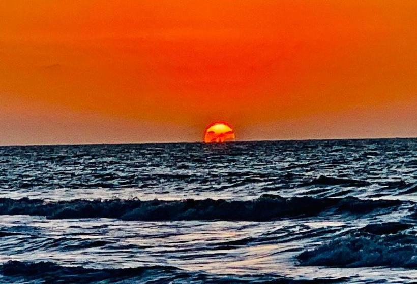 پانسیون Playa Jaguar   Beach Club