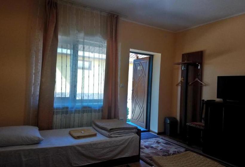 ユースホステル садиба у яноша