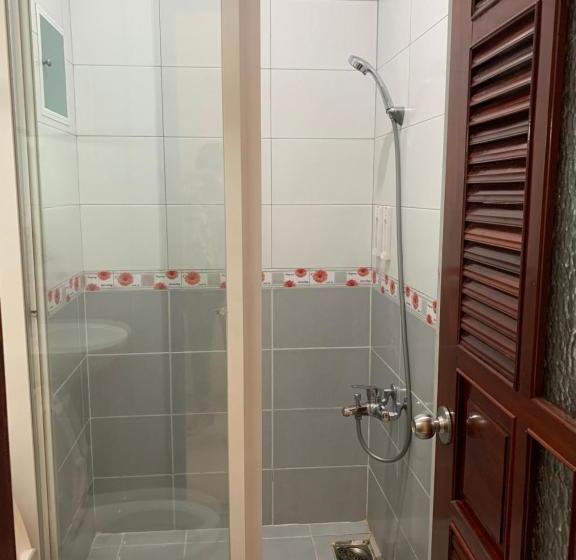 هتل Khách Sạn đình đình