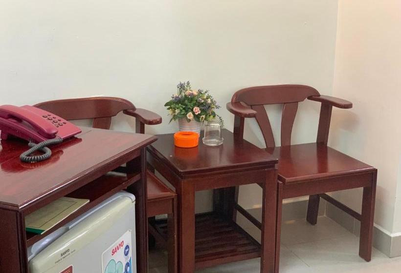 هتل Khách Sạn đình đình