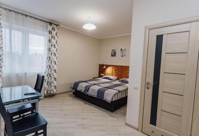 بنسيون Villa Grey House