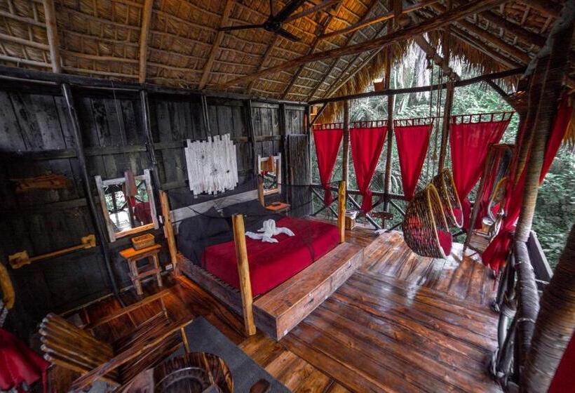 استراحتگاه Dominican Tree House Village