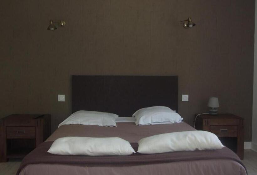 ベッドアンドブレックファースト L Auberge De La Forêt