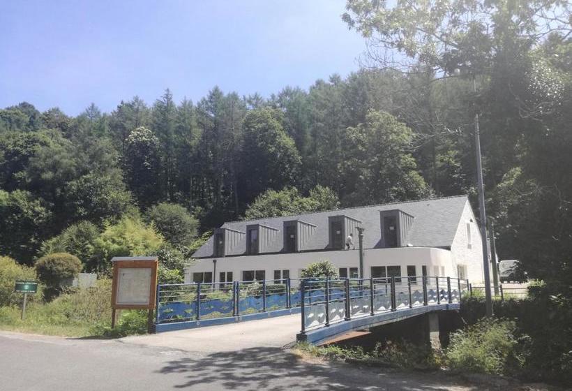 ホテル Logis Auberge De Pont Calleck