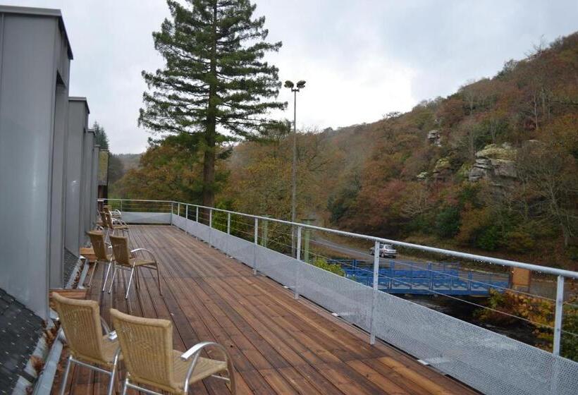 ホテル Logis Auberge De Pont Calleck