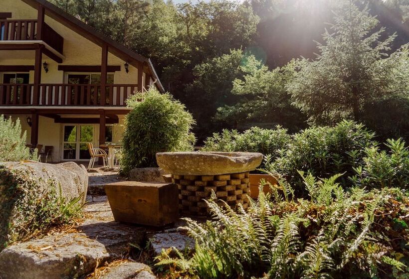 ホテル Logis Auberge De Pont Calleck