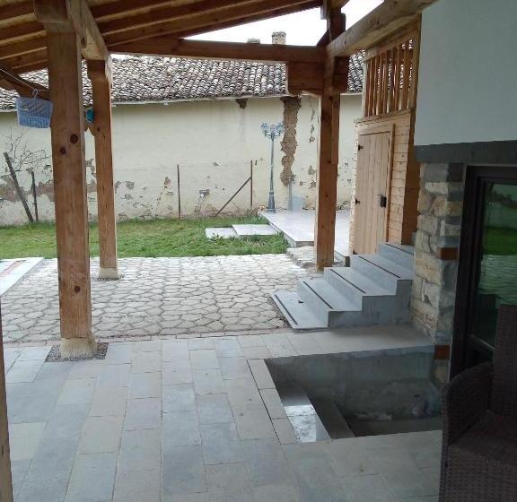 פנסיון Studio Apartment In Palamartsa