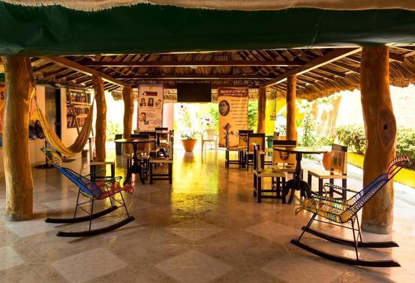 הוסטל Hostal Cultural El Telar