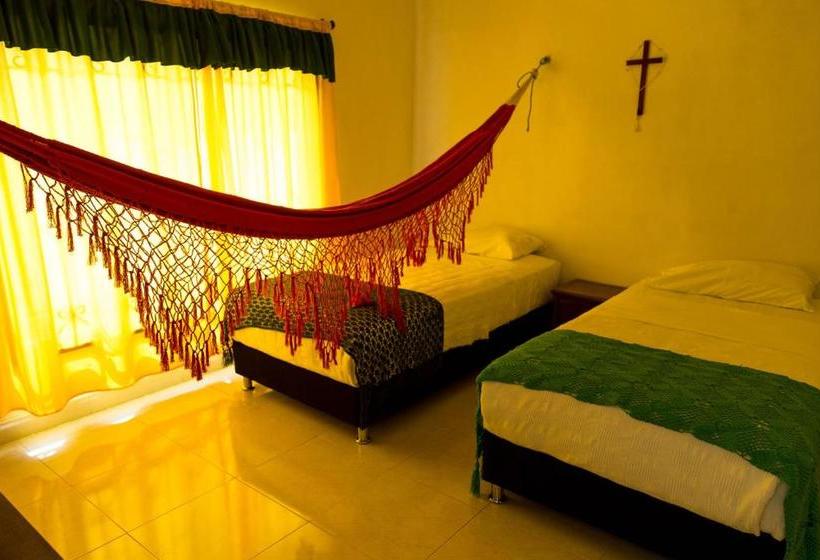 הוסטל Hostal Cultural El Telar