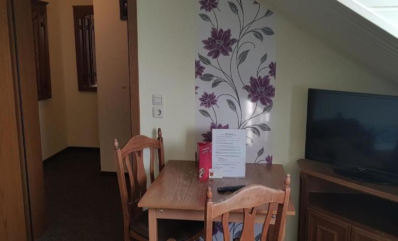 فندق صغير Landgasthof Graf Karstädt