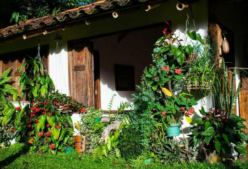 مبيت وإفطار Casa El Cedro