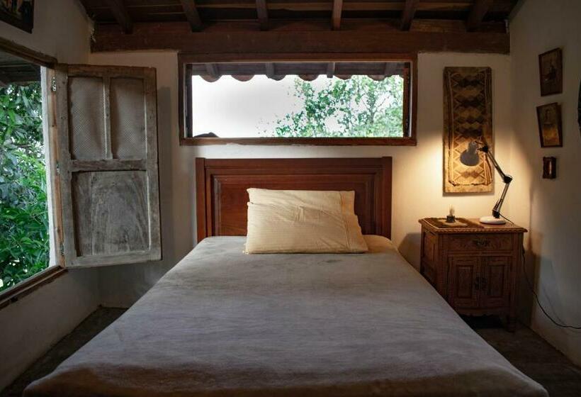 مبيت وإفطار Casa El Cedro