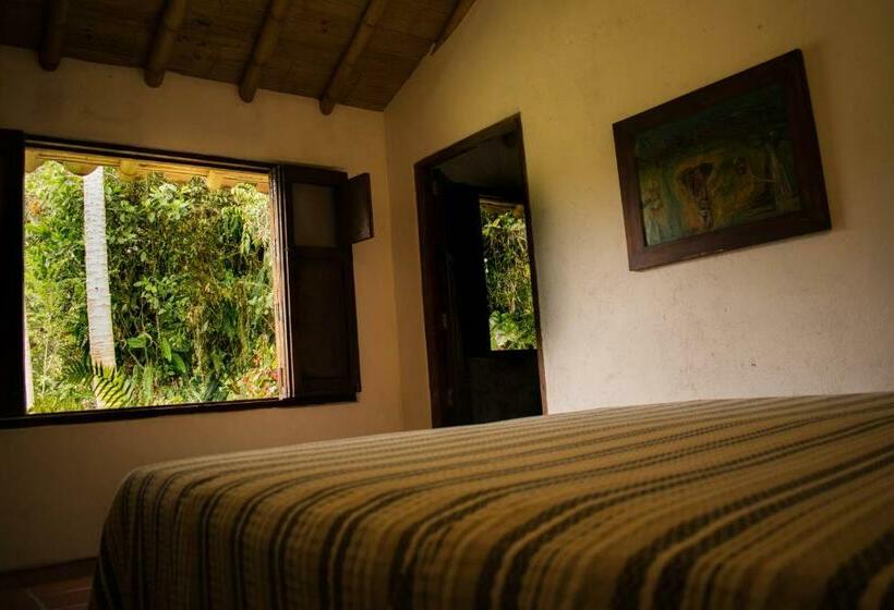 مبيت وإفطار Casa El Cedro