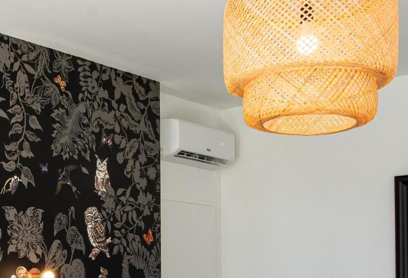 مبيت وإفطار Le 49 Côté Parc & Spa