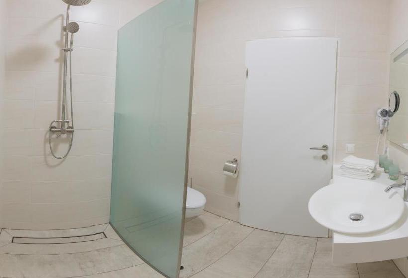 مبيت وإفطار Rimo