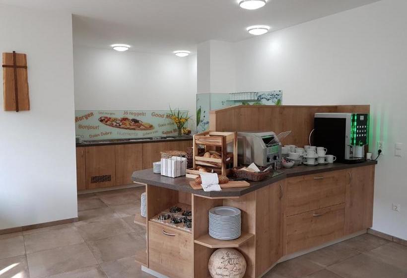 مبيت وإفطار Rimo