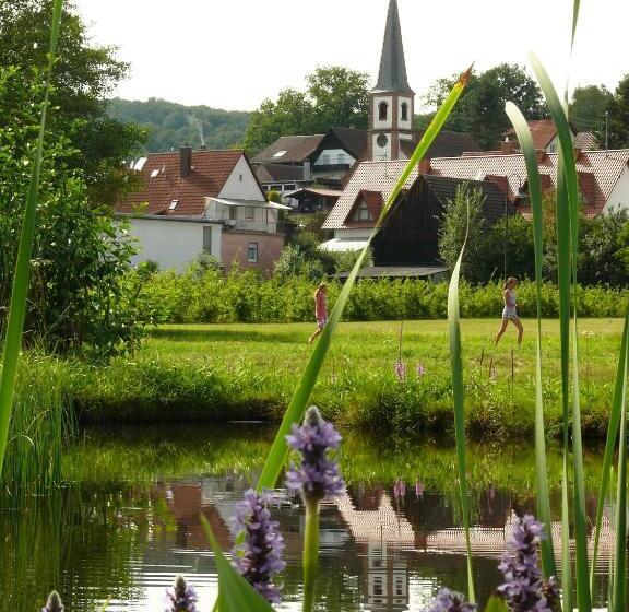 ホテル Blick Zum Maimont