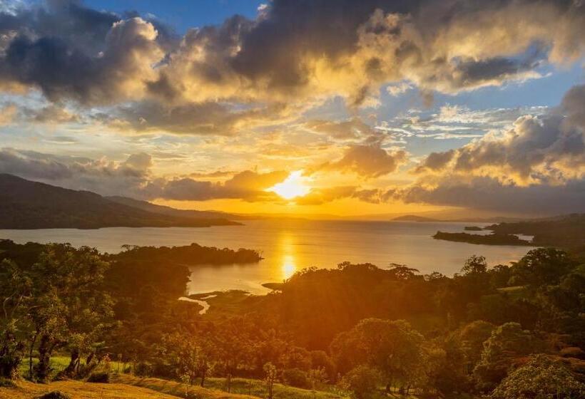 בית מלון כפרי Laguna Arenal