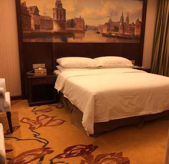 Vienna Hotel Guangdong Donguan Daling Mountain Sports Park