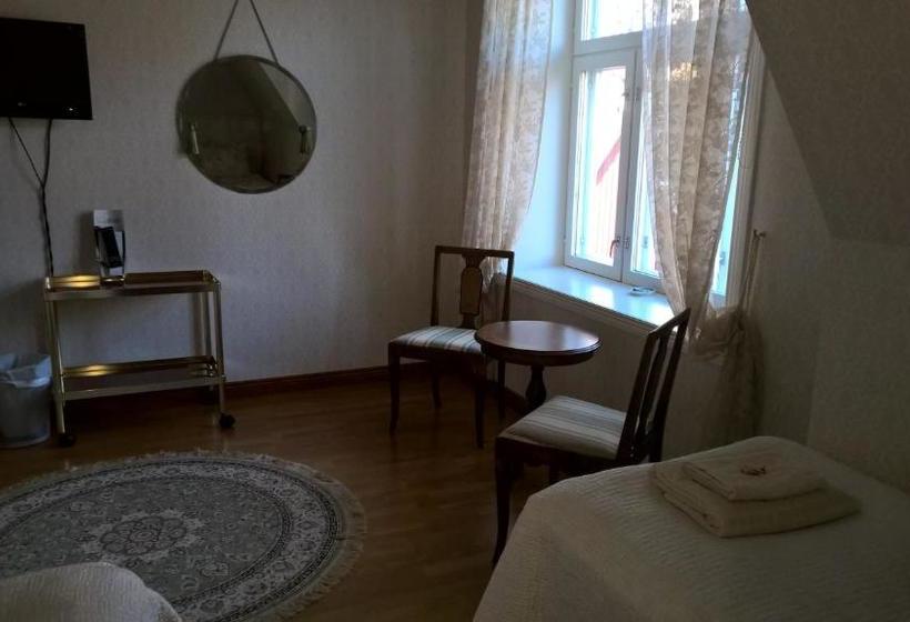 בית מלון כפרי Vääksyn Apteekinmajoitus