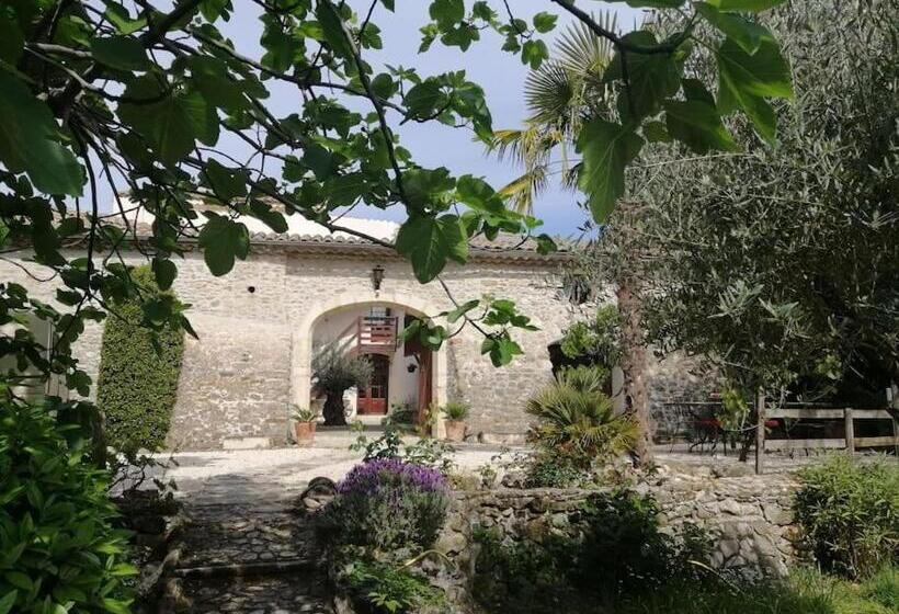 פנסיון La Bastide De Sauvetas
