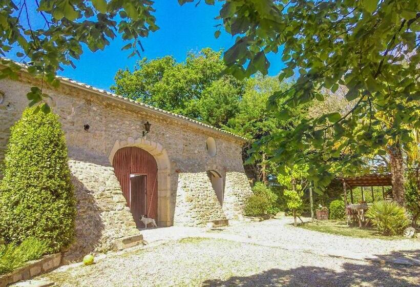 פנסיון La Bastide De Sauvetas