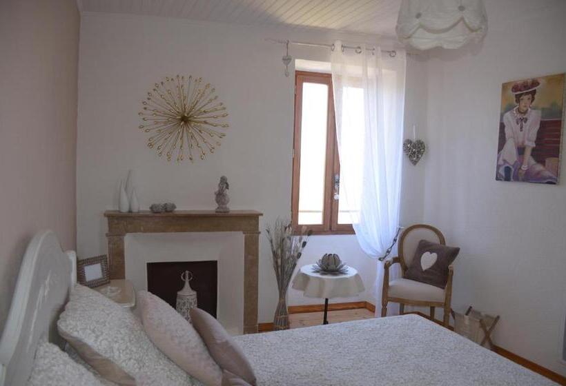 פנסיון La Bastide De Sauvetas