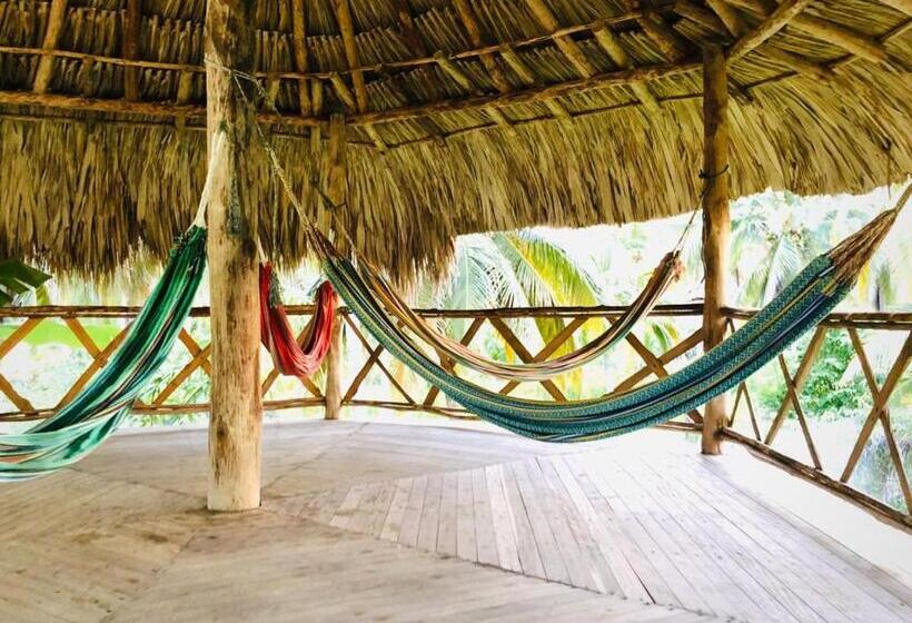 پانسیون Maria Moñitos Hostel