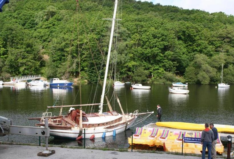 膳宿费 Merlin Les Pieds Dans L Eau