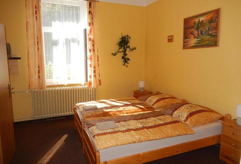 Пансион Penzion Manětín U Sv. Barbory