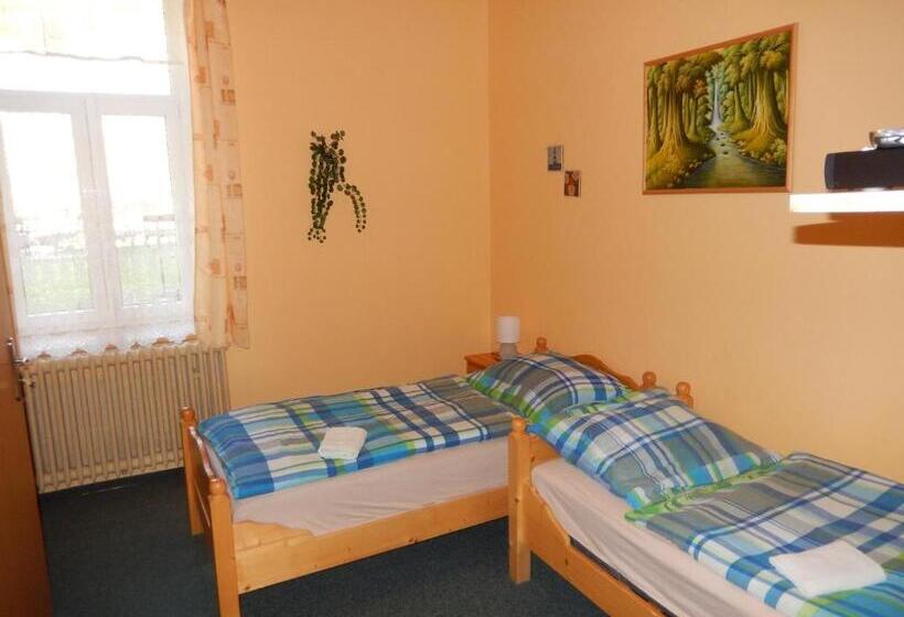 Пансион Penzion Manětín U Sv. Barbory